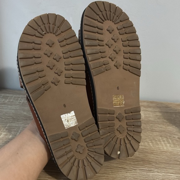 Madewell The Dayna Lugsole Slide Sandal in Leather 6 - Picture 8 of 14